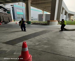 新鄭某電商物流園地坪維修